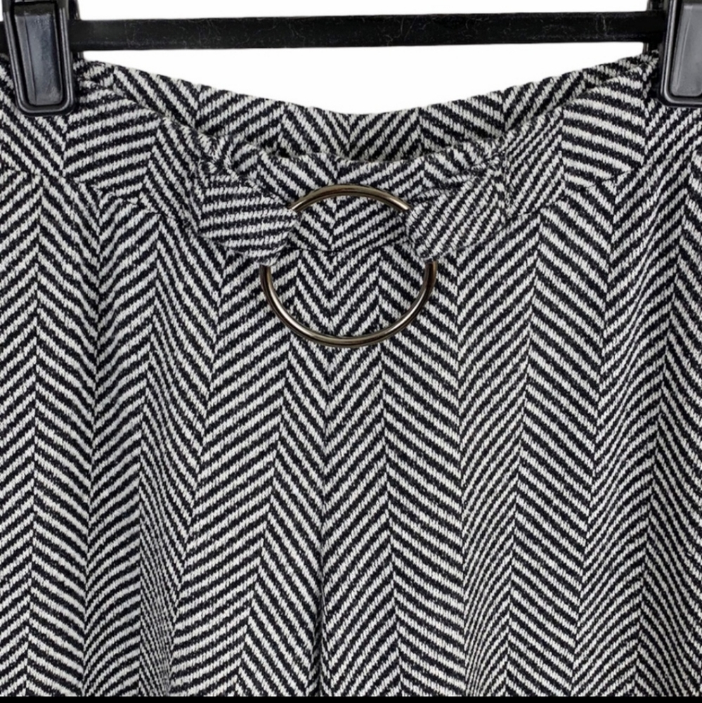 Zara Trafaluc Chevron Cropped Pants Small